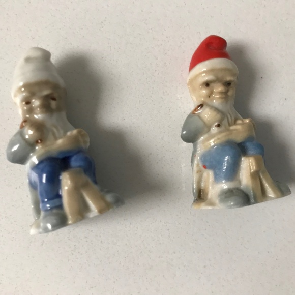 Vintage Wade Of Ireland Lucky Leprechaun Cobbler Gnome Whimsies 1950s -60s 1 pc - Picture 1 of 11